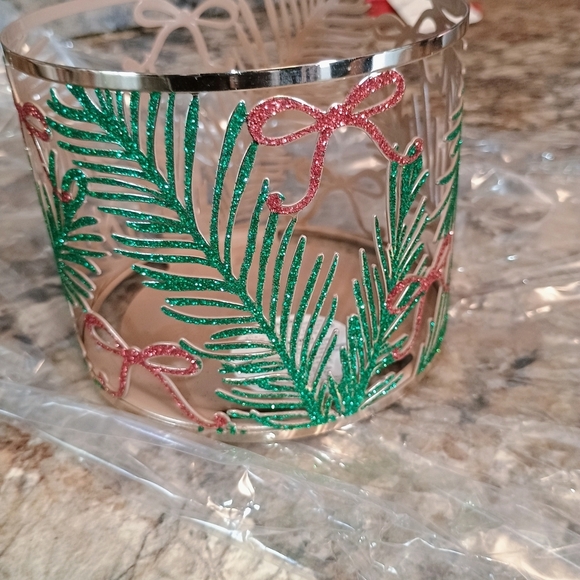 Bath & Body Works Green and Red Candle Holder. Brand New With Tags - Picture 1 of 9
